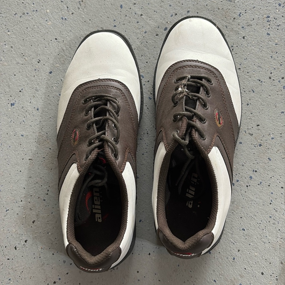 NWOT golf shoes